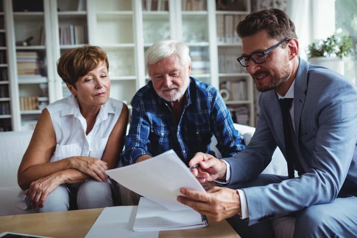 Should I Get a Financial Advisor - creditcardtrainer.com