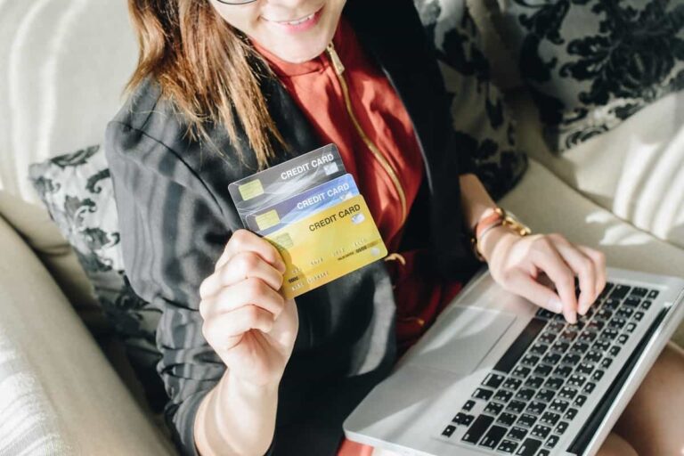 Secured Credit Card Vs Unsecured Credit Card - creditcardtrainer.com