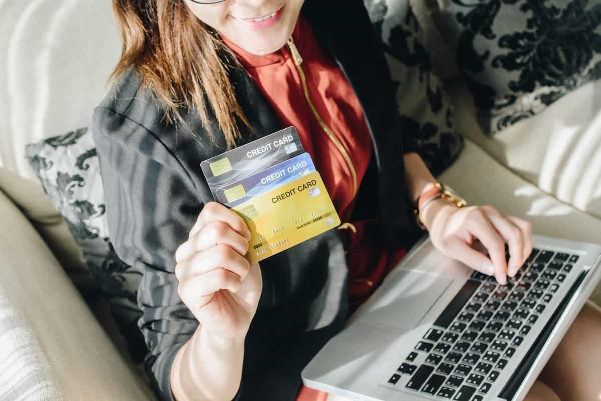 Secured Credit Card Vs Unsecured Credit Card - creditcardtrainer.com